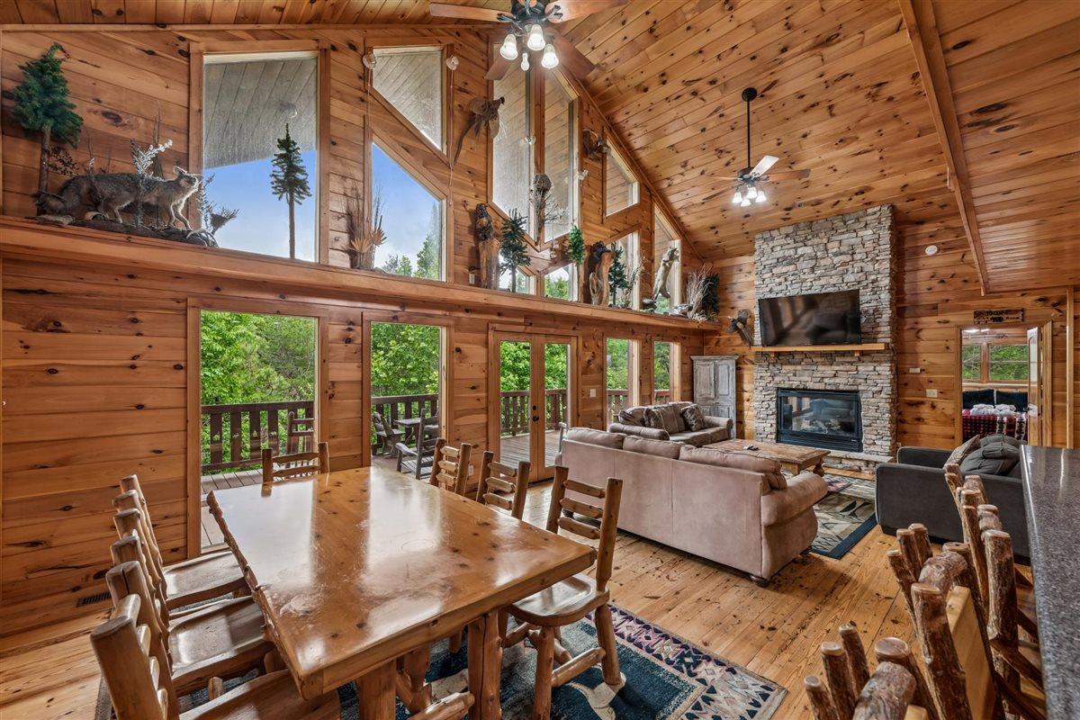 031Dining Room