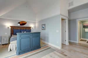 Master Suite, 2nd Floor