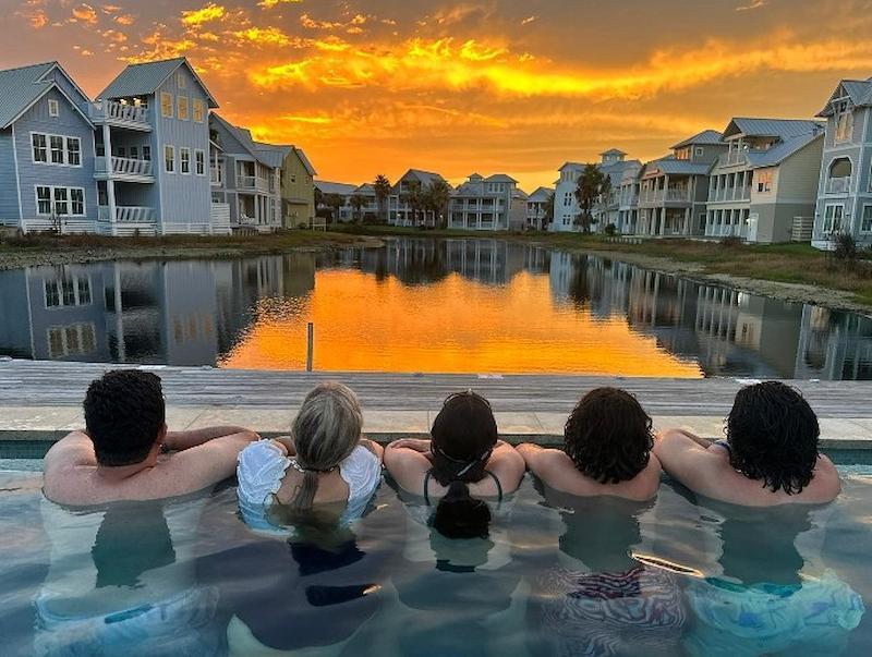 fb2e96eafefb4744884c3dfff082a177large_erinn_s