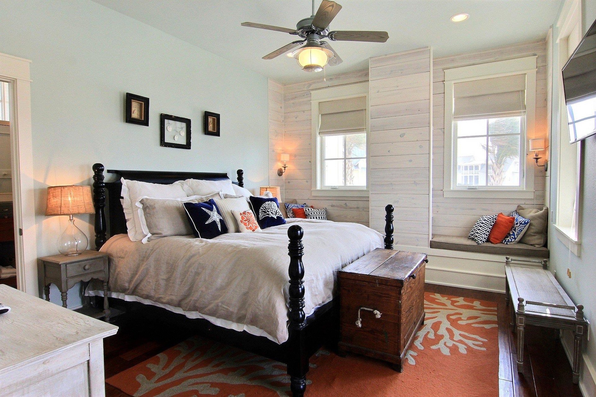 Primary King Bedroom, 2nd Floor