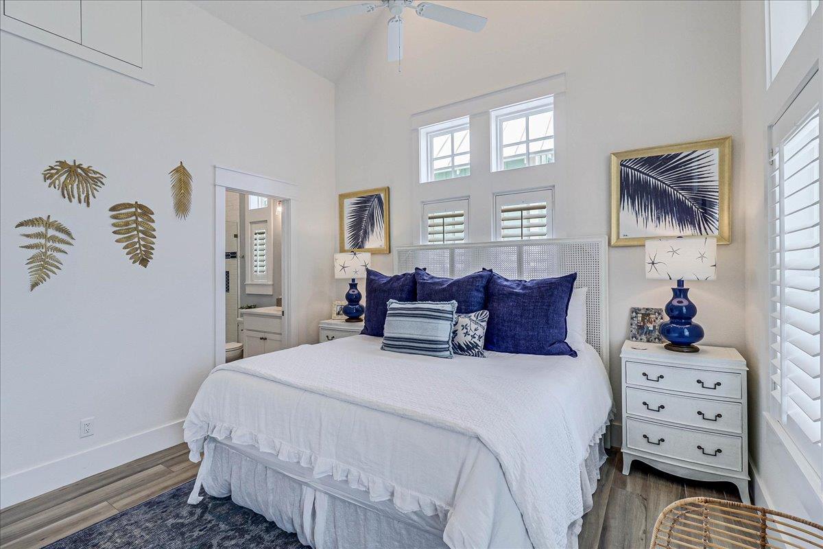 Front King Bedroom, 2nd Floor