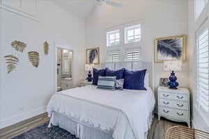 Front King Bedroom, 2nd Floor