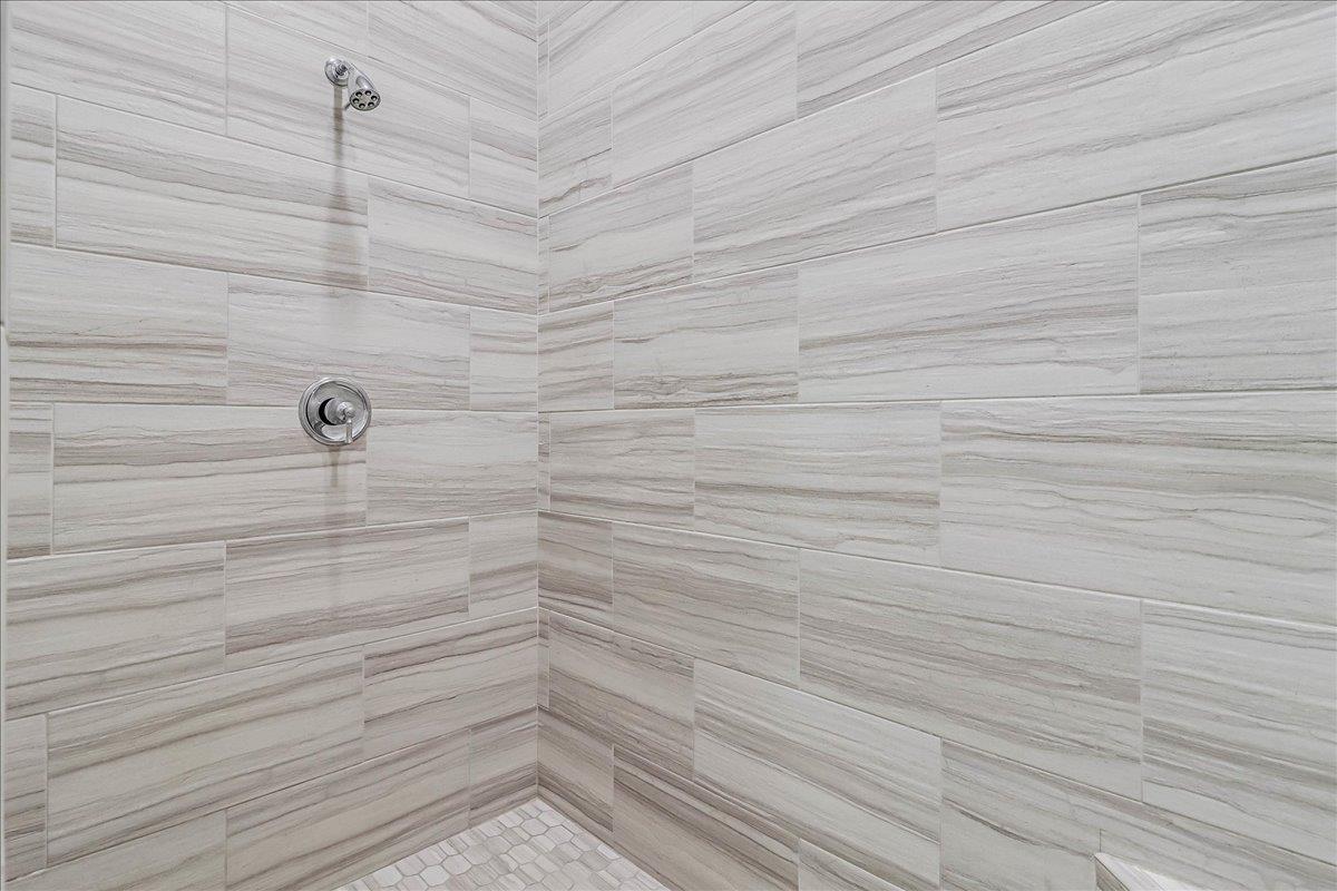 Third King Shower, 1st Floor