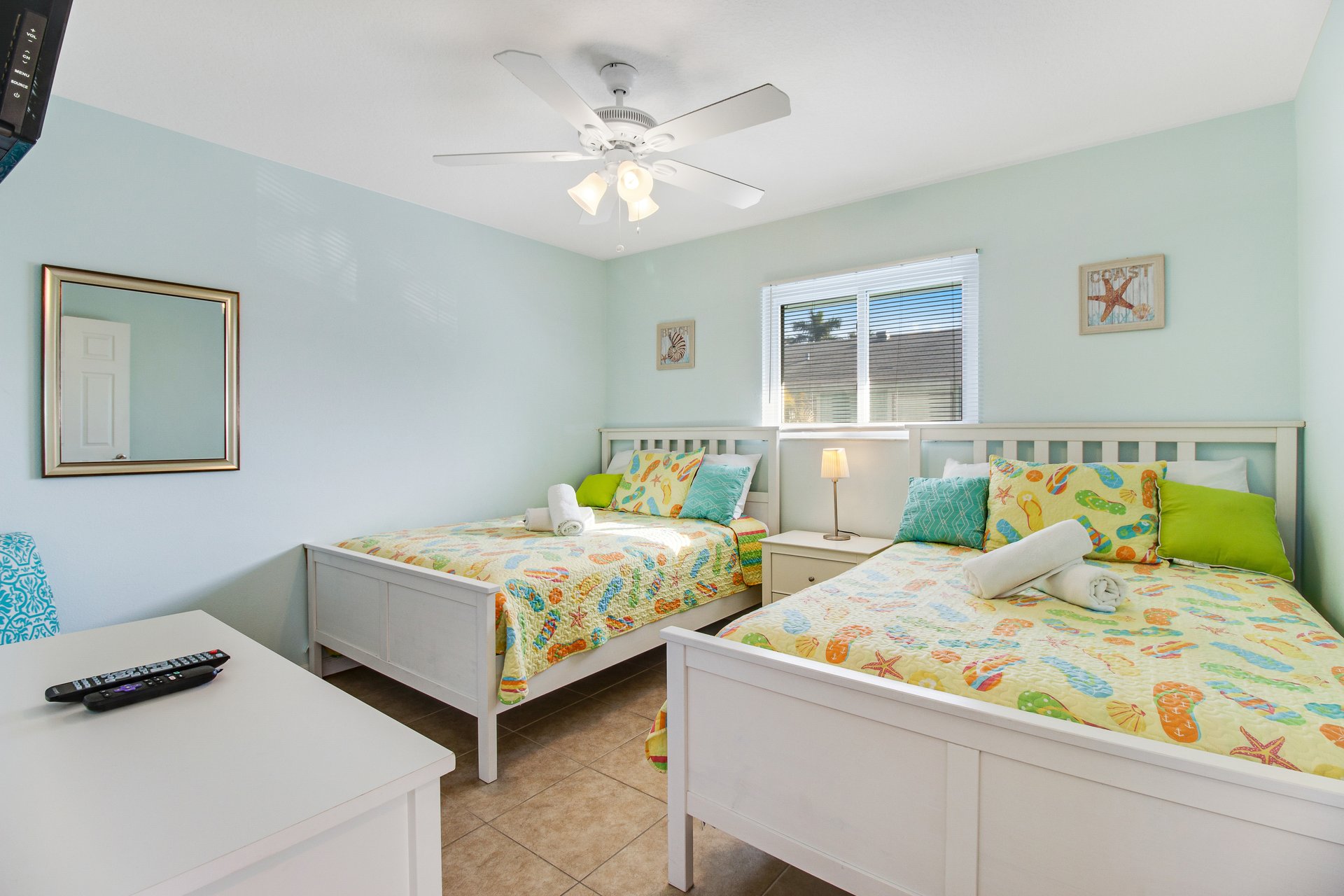 Turquoise Paradise West 16