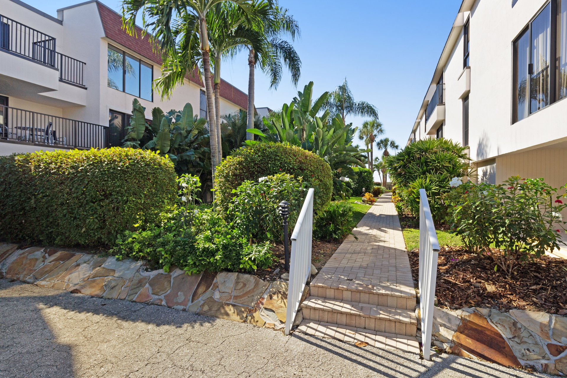 Waters Edge 208 S 13