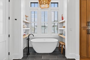 Primary King Bathroom, 3rd Floor