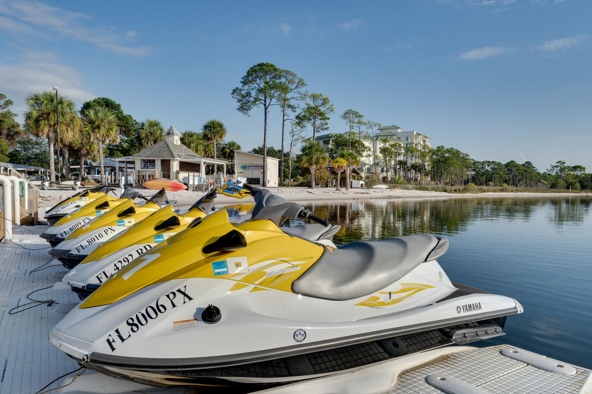 jetski_5631007.jpg