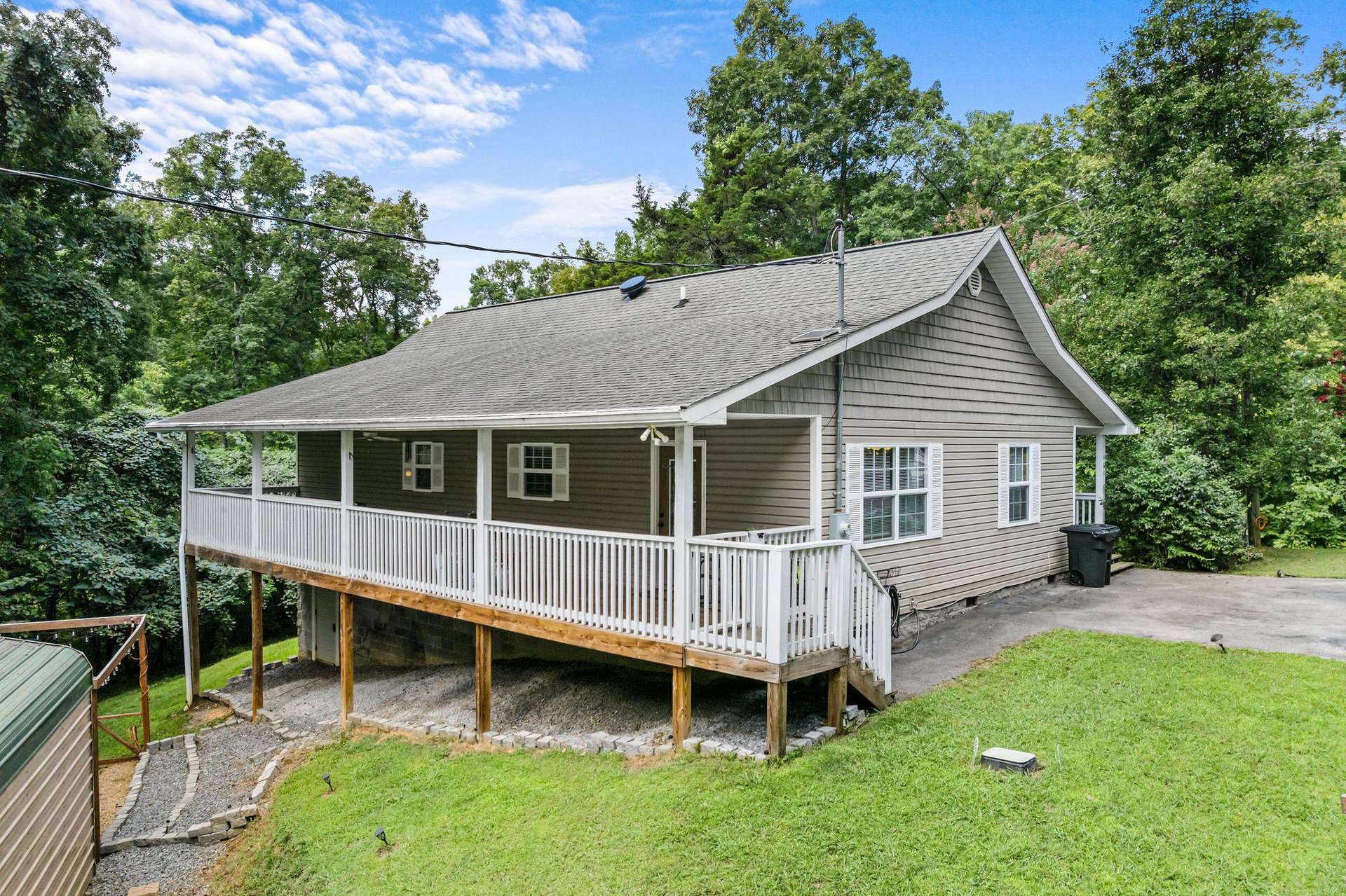 Back deck of Ole Bud Cabin