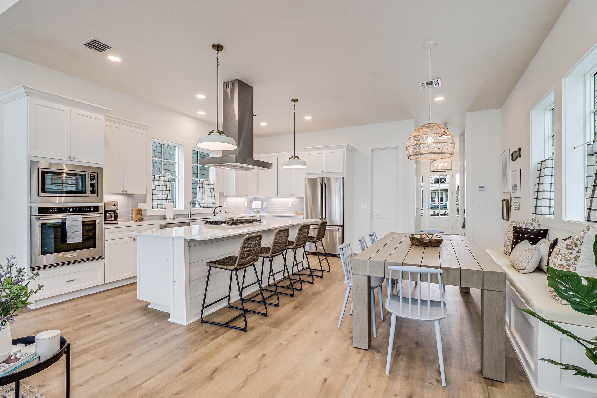 Living Area, 1st Floor