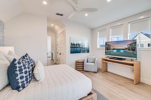 Queen Bedroom, 3rd Floor