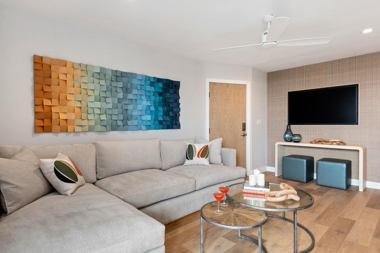 Living room area with flatscreen TV for a great movie night