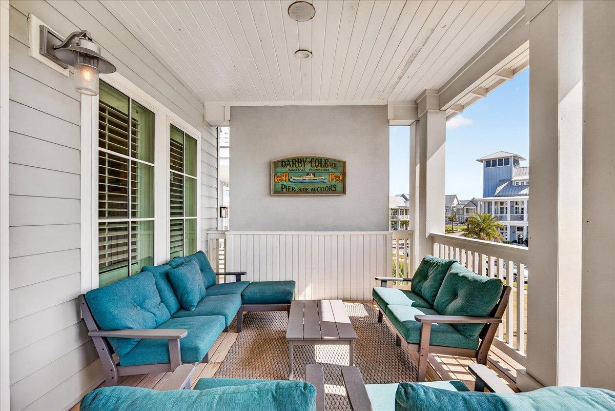2nd Floor, Balcony