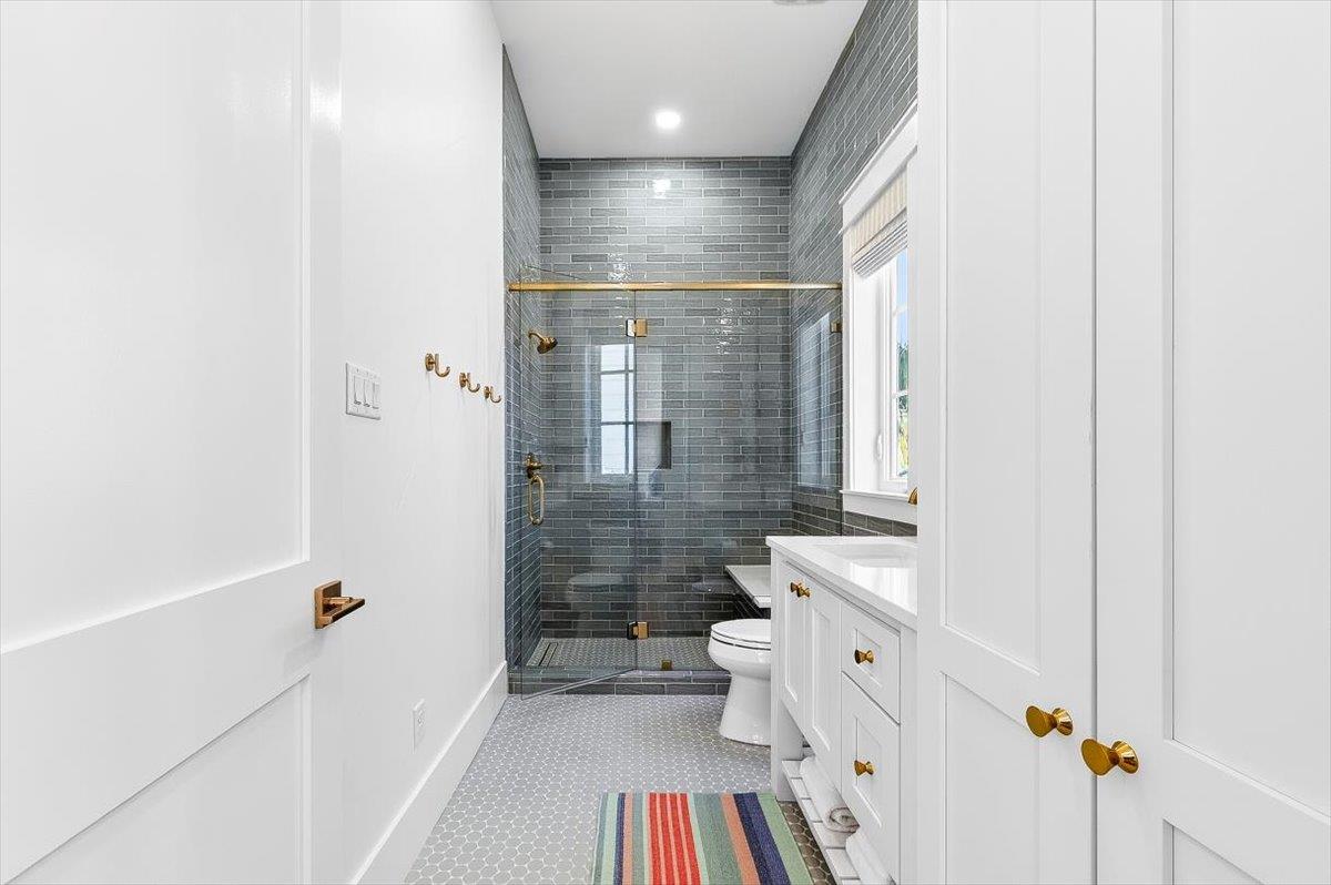 1st Floor Primary King Bedroom Private Bathroom