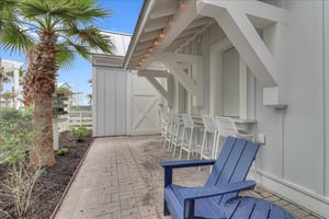 1st Floor, Side Patio