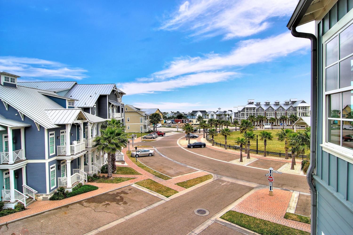 Main Floor, Balcony View