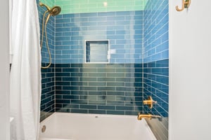 Bunk Bathroom, 1st Floor