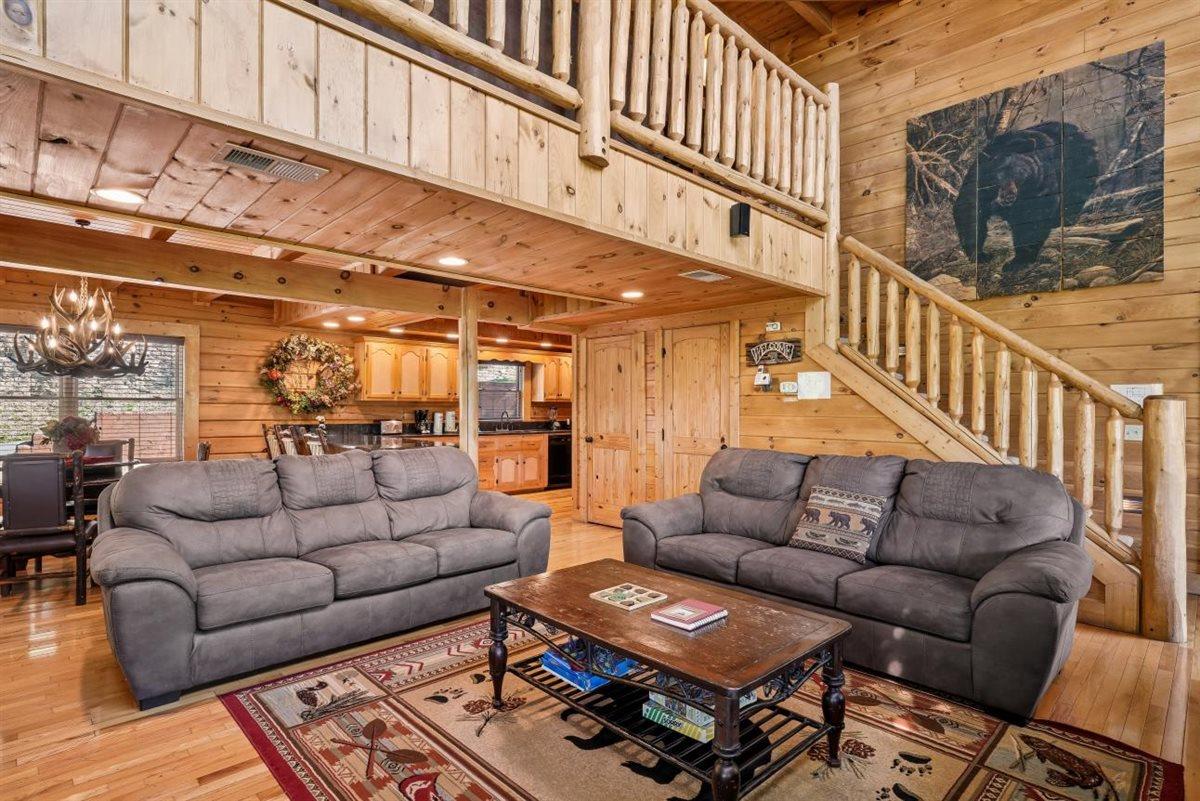 Main LevelLiving Room