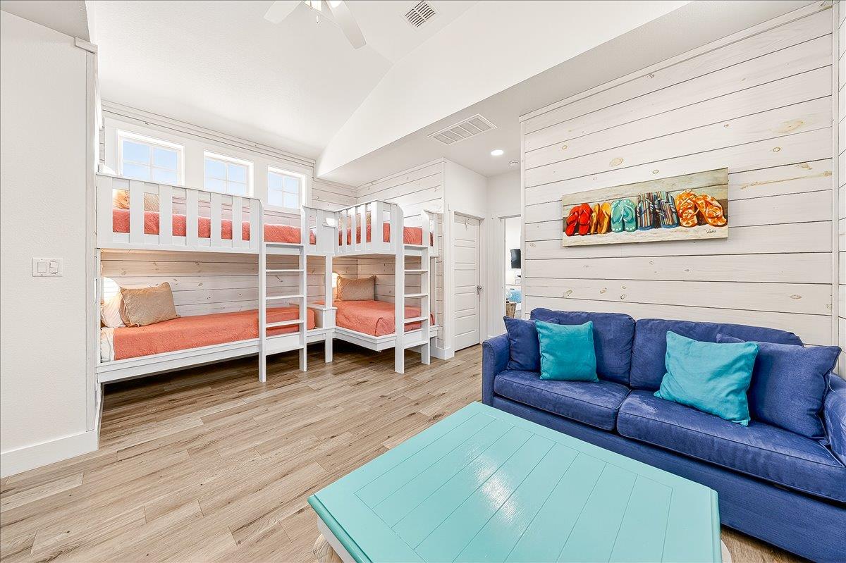 Bunk Lounge, 2nd Floor