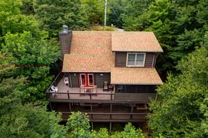 Back of Wonders In The Sky cabin