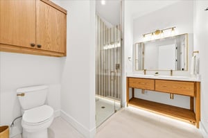 King Bedroom, 3rd Floor