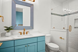 Primary King Bathroom, 2nd Floor