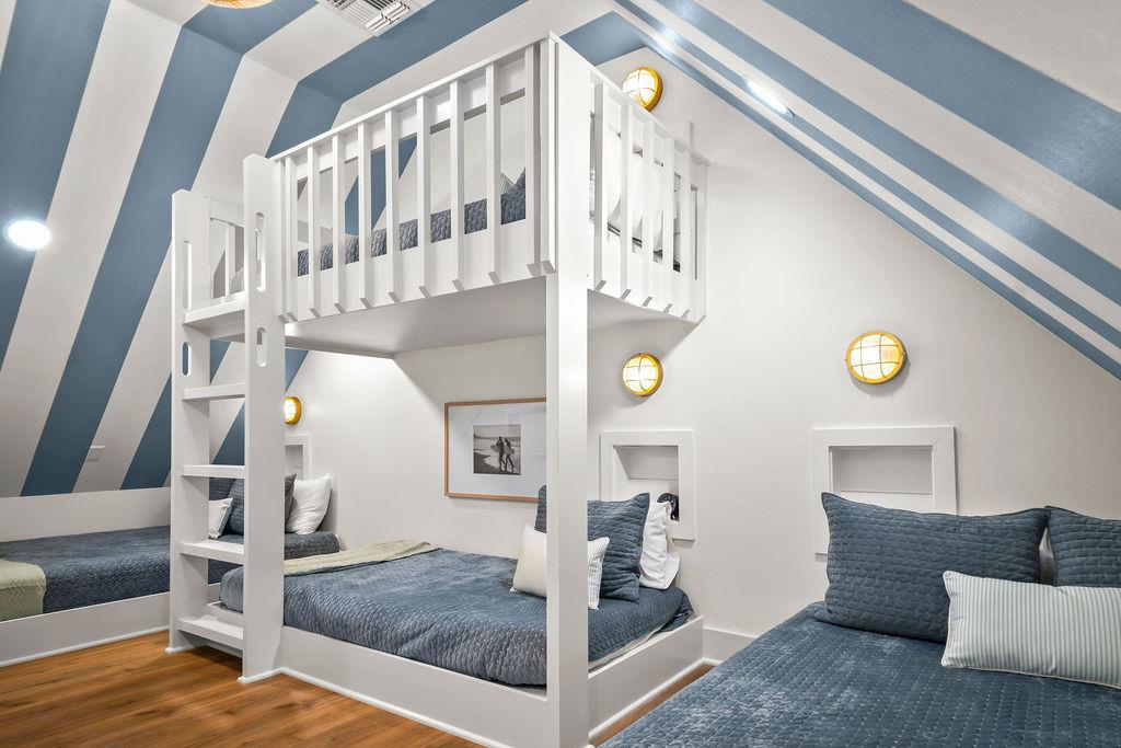 Bunk Bedroom, 3rd Floor