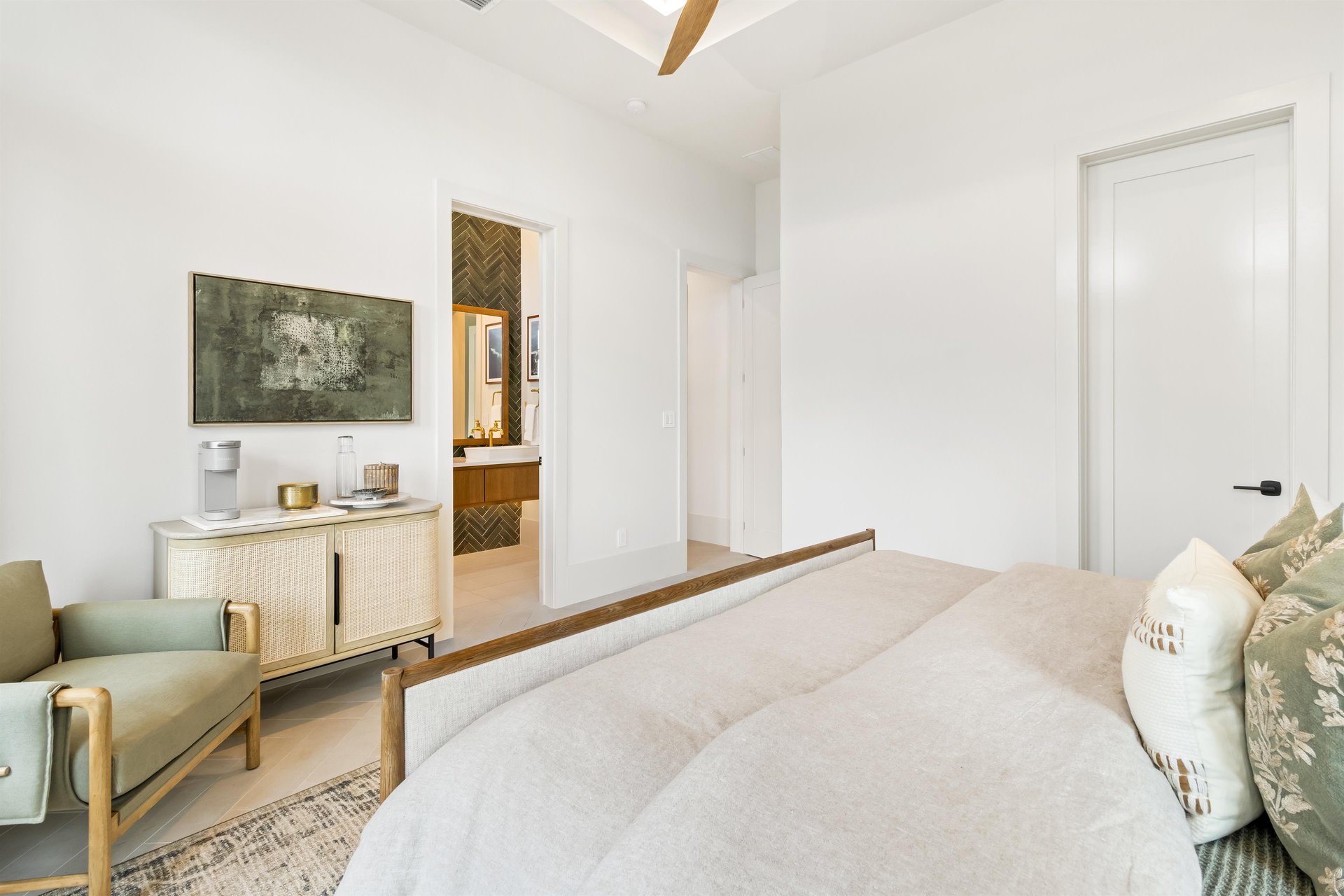 Fifth King Bedroom, 1st Floor