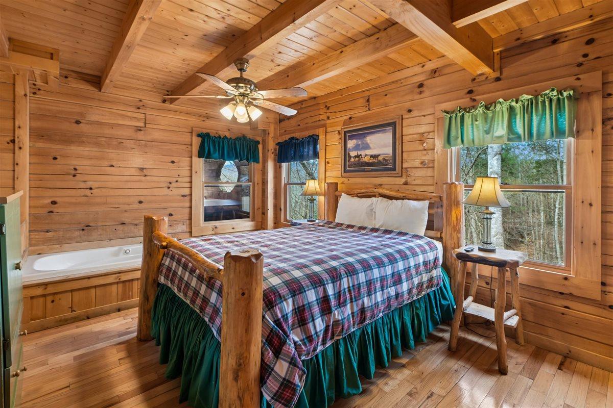 42Primary Bedroom