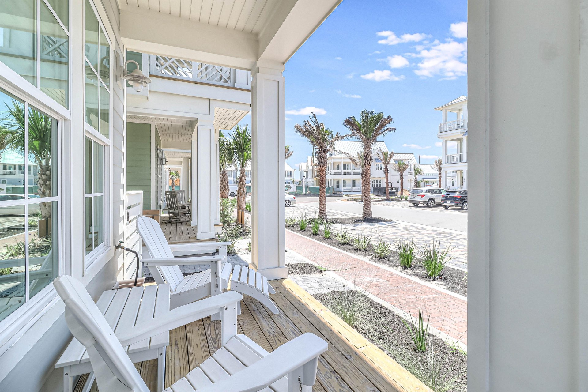 Entry Deck, 1st Floor