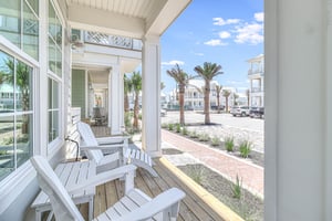 Entry Deck, 1st Floor