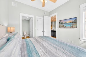 King Bedroom, 1st Floor