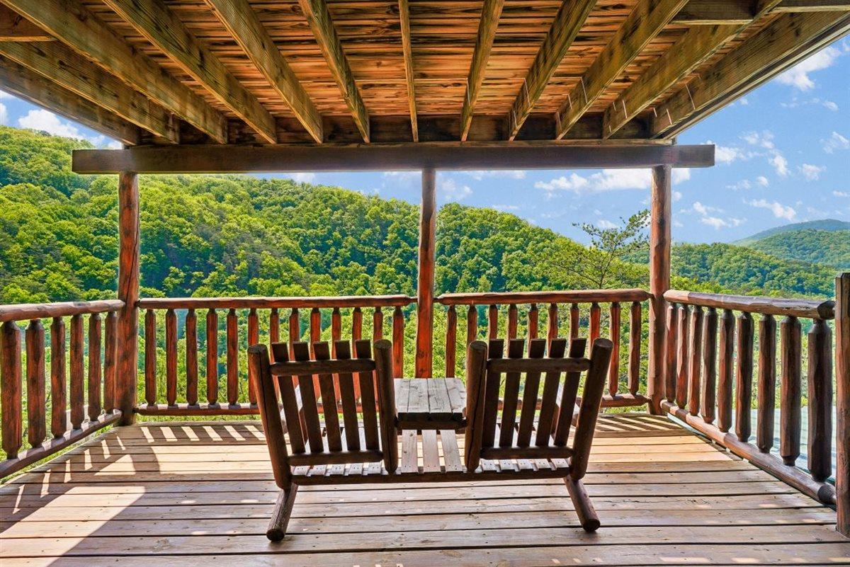 Upper Level 1Balcony