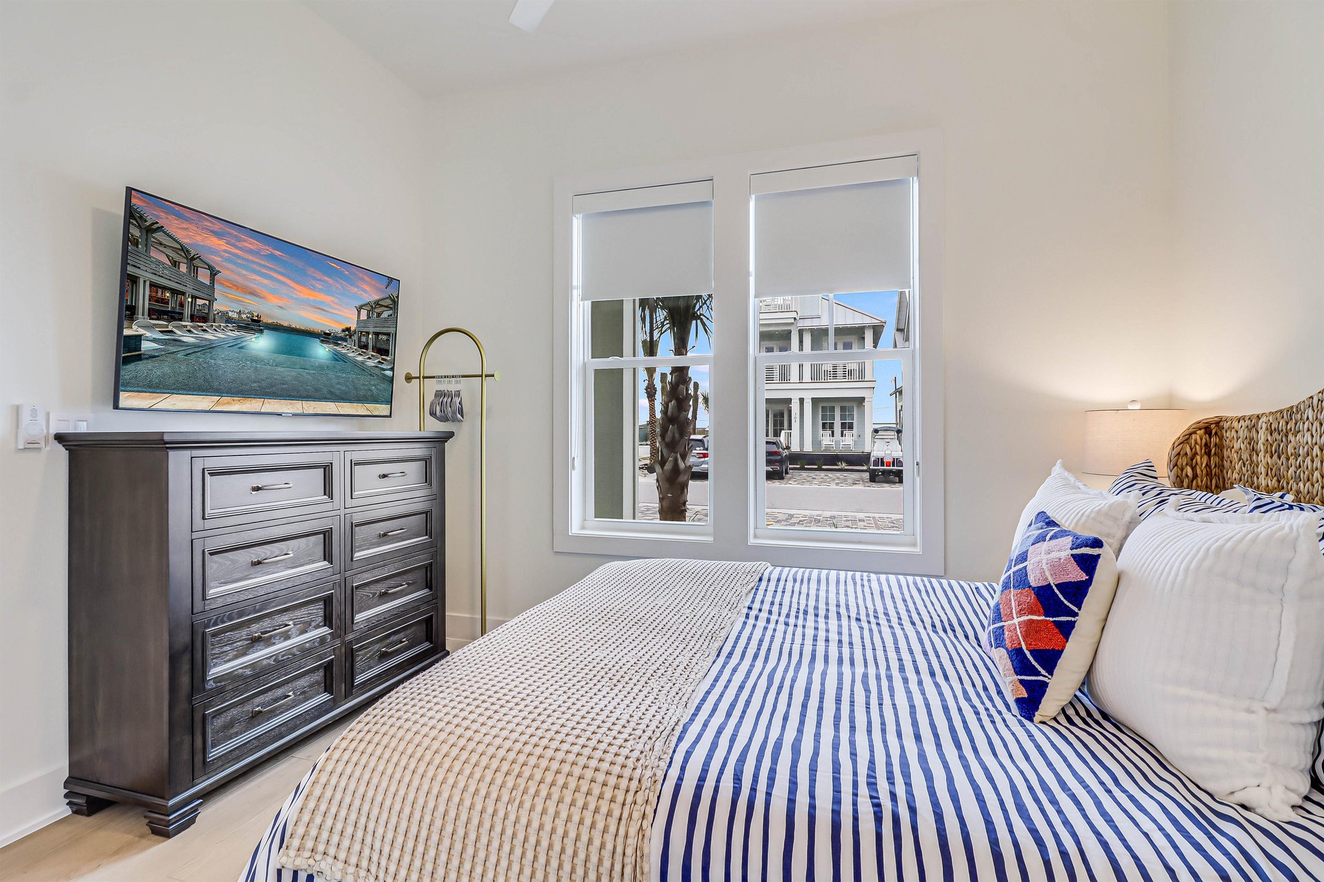 Queen Bedroom, 1st Floor