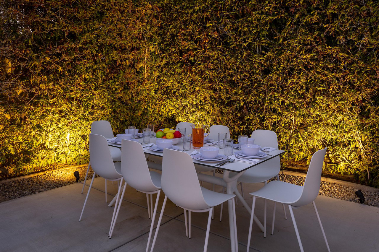 Dine al fresco