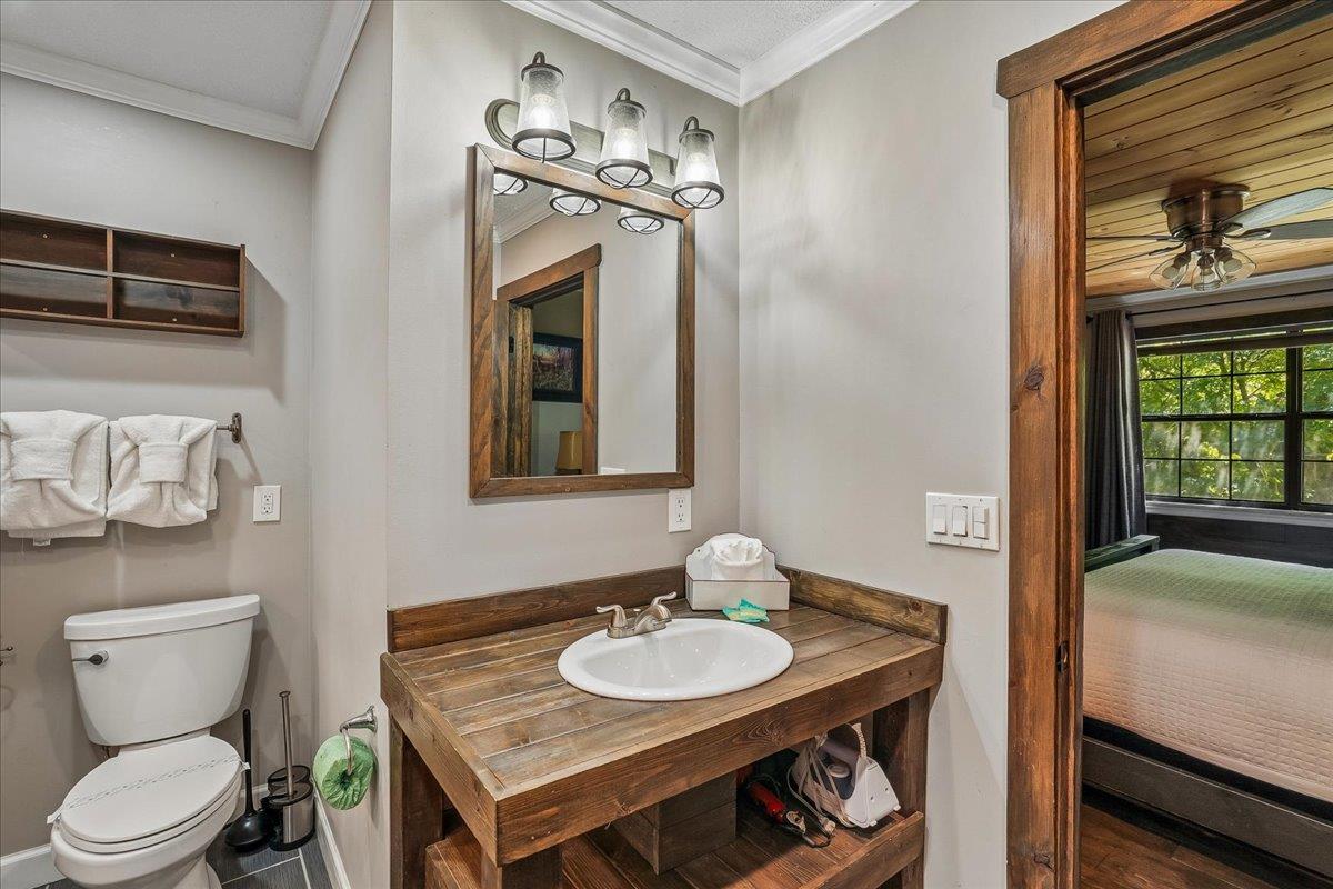 033Primary Bath