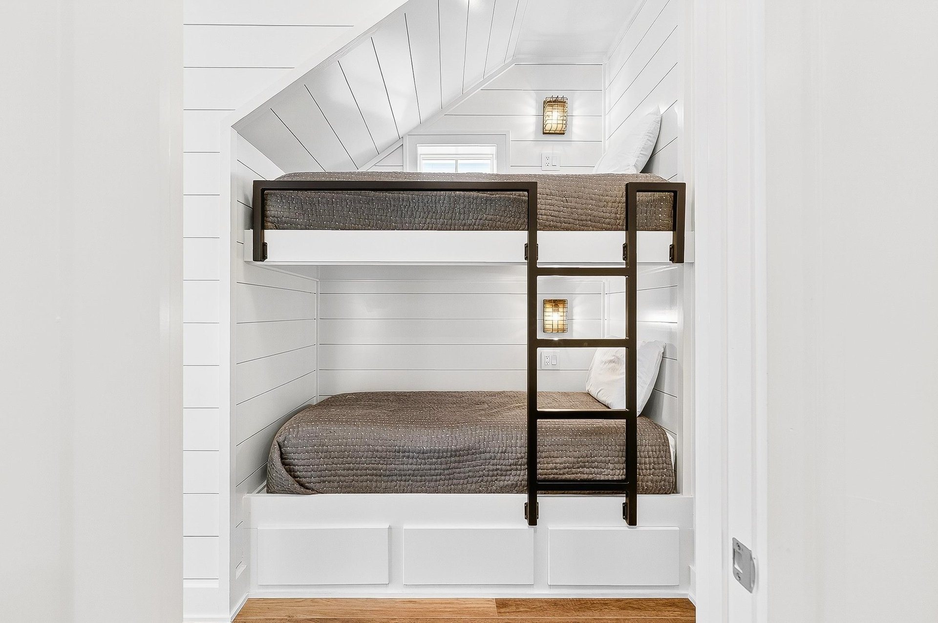 Hall Bunk Beds, Ground Floor