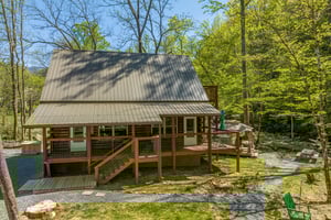 Front of Tridents Creek cabin