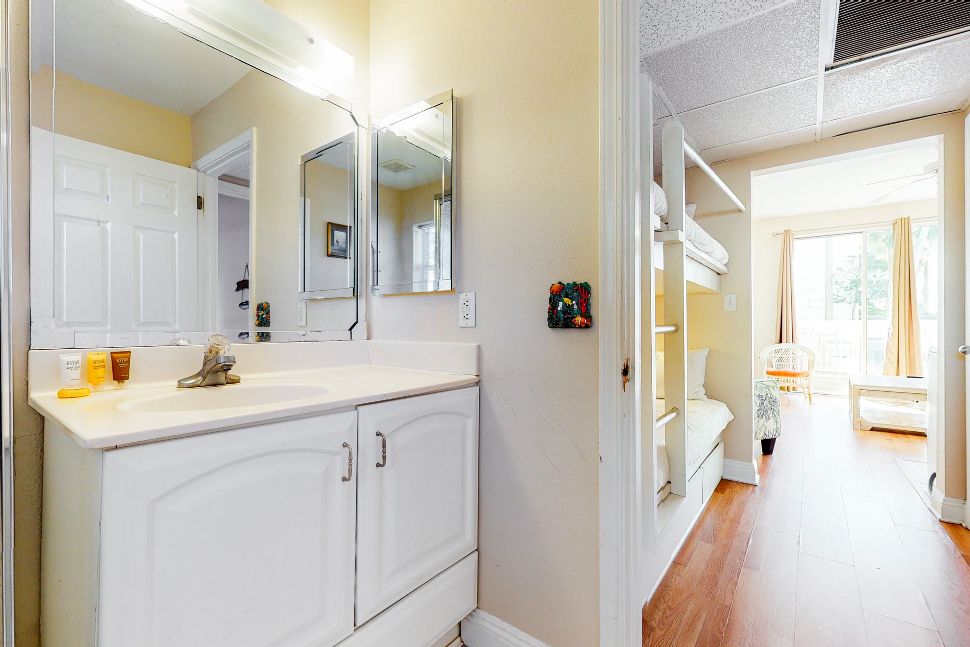 Nantucket Rainbow Cottages 15B 13