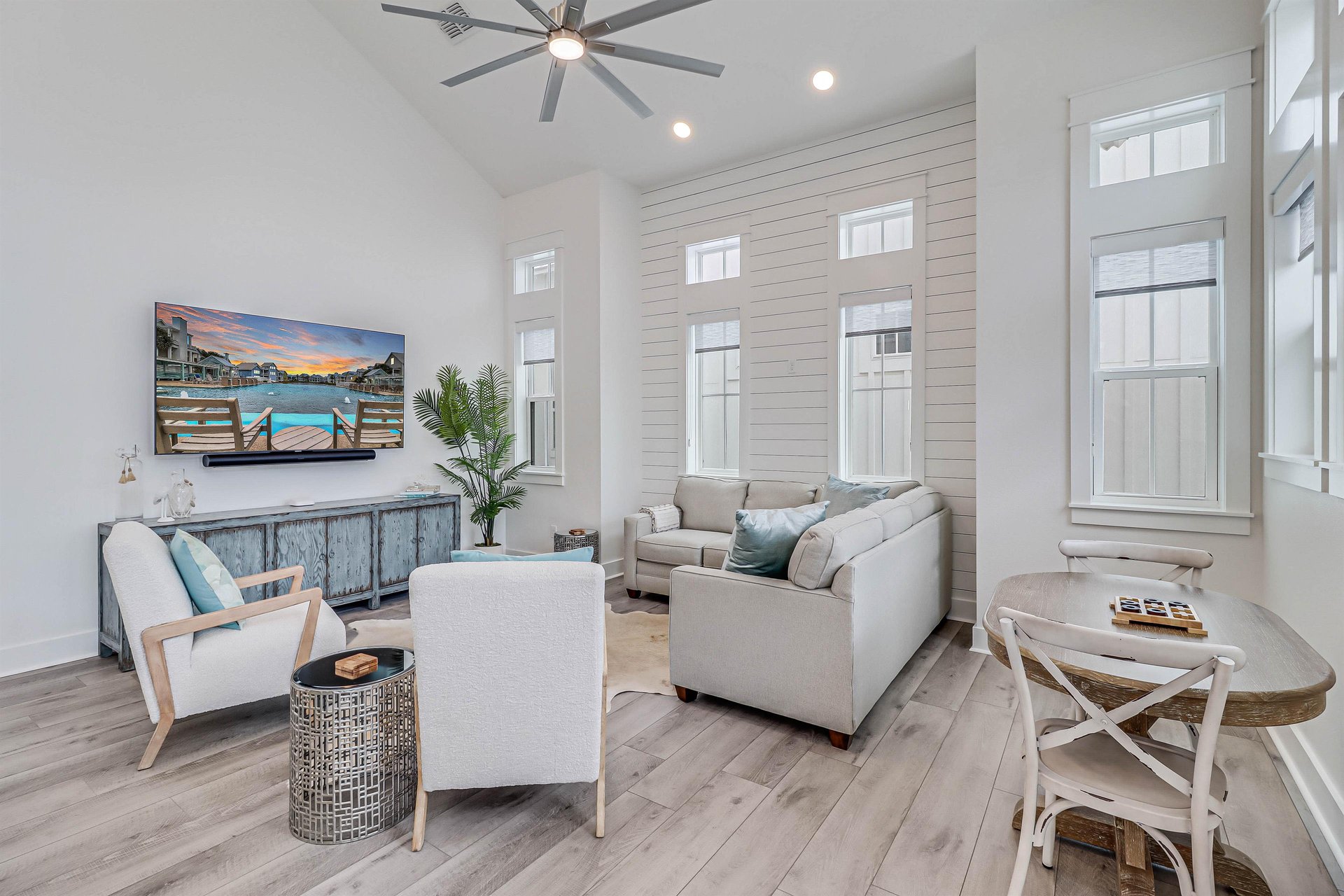 Living Area, 2nd Floor