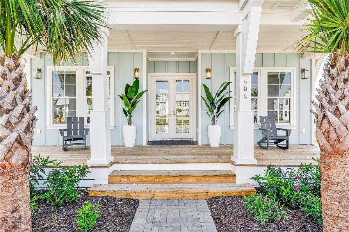 1st Floor, Front Porch