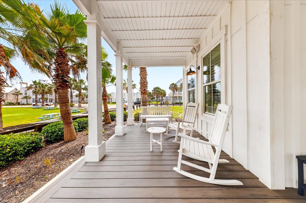 1st Floor, Front Porch