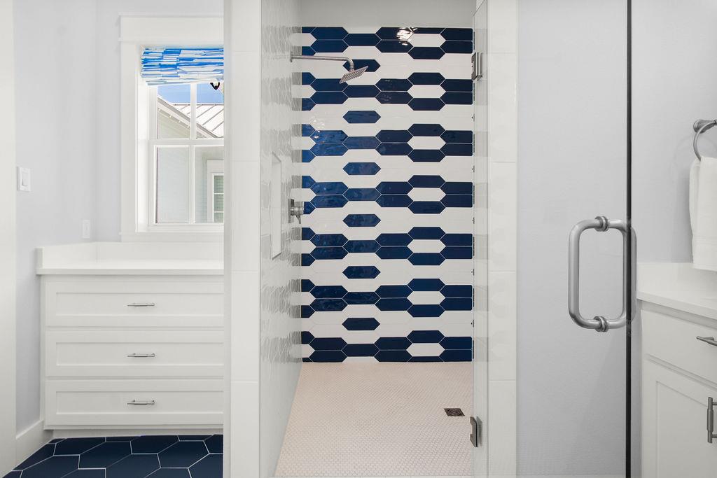 Primary King Bathroom, 2nd Floor