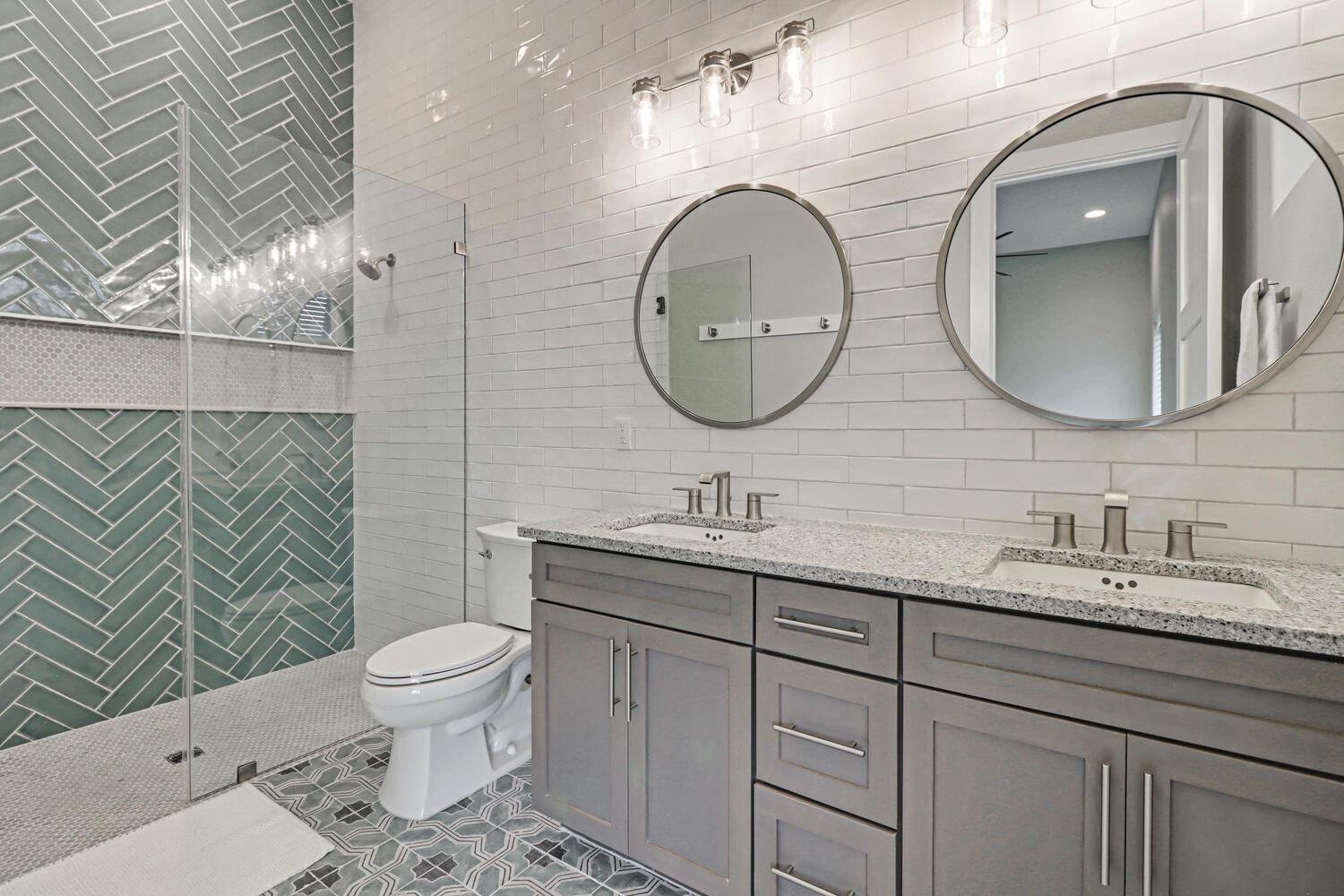 Primary King Ensuite, 1st Floor