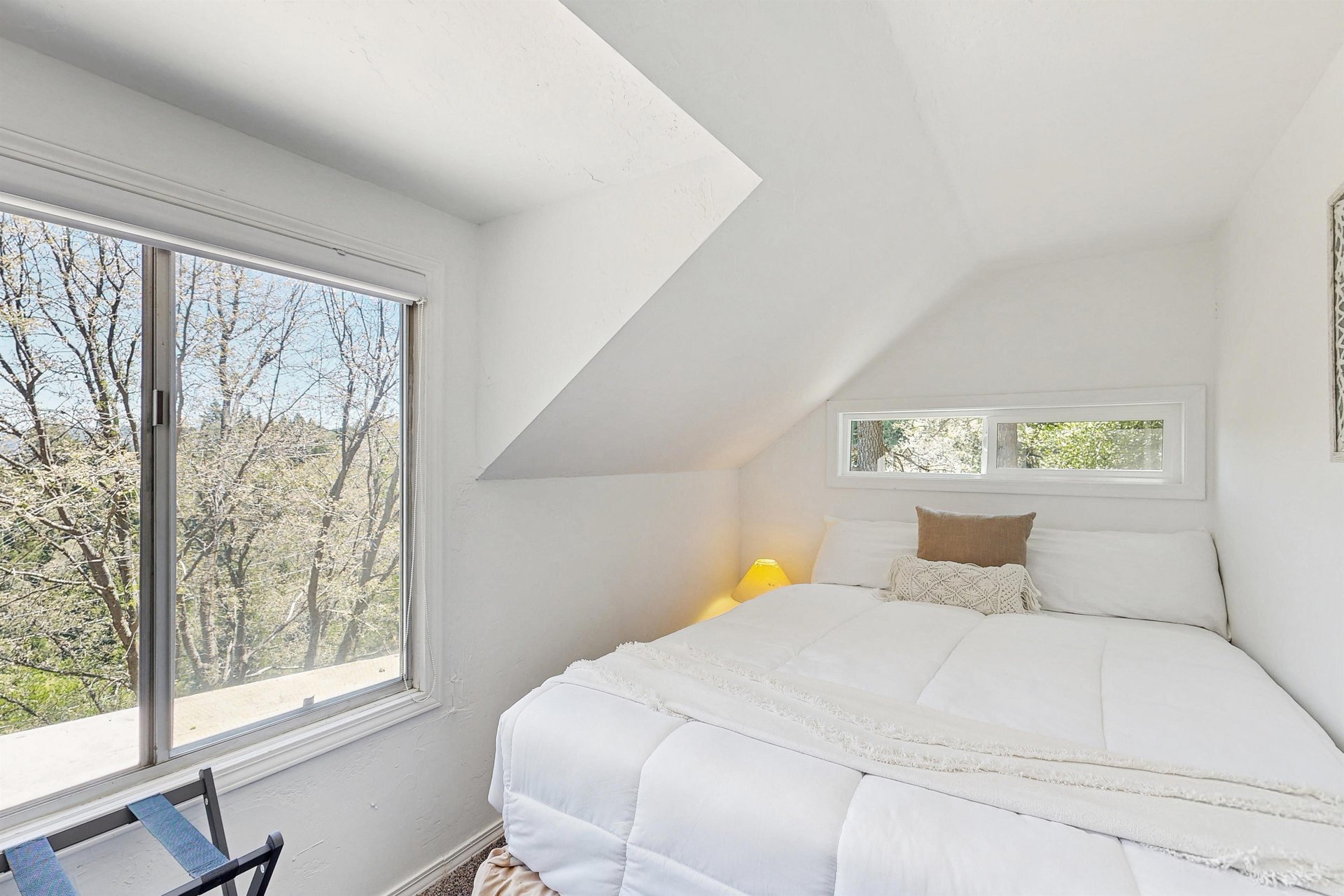 Features a queen size bed.