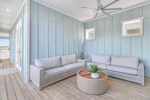 Outdoor Lounge, 1st Floor