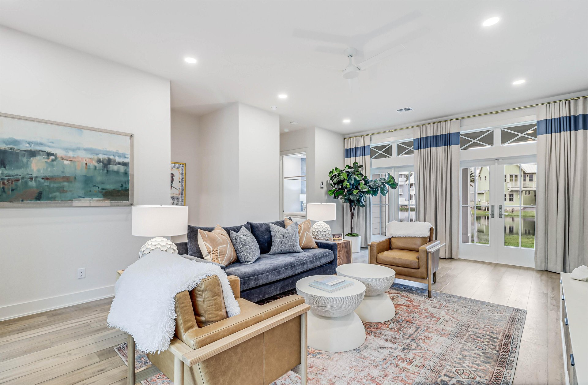 Living Area, 1st Floor