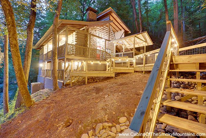 cabinfrontnight6