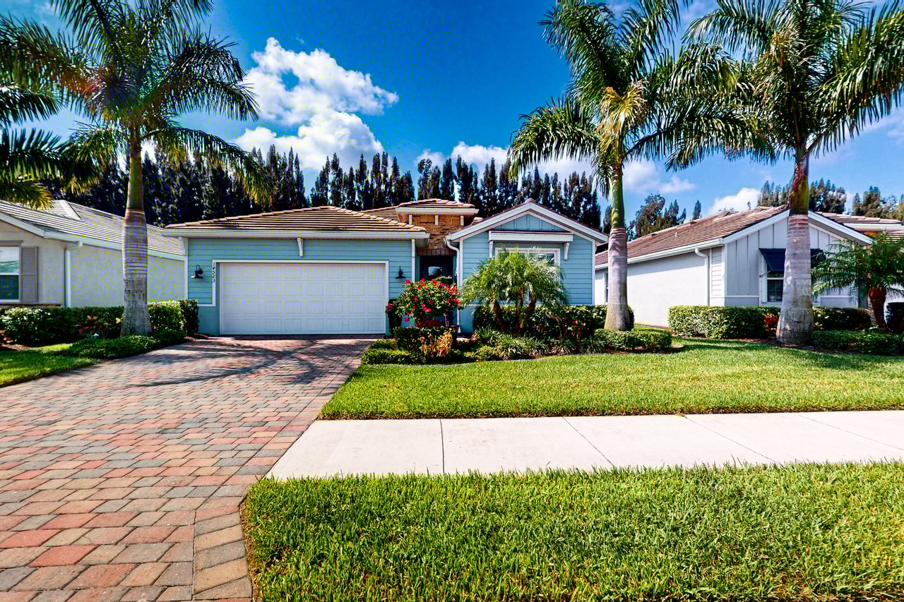 Sunshine Days at Naples Reserve 3