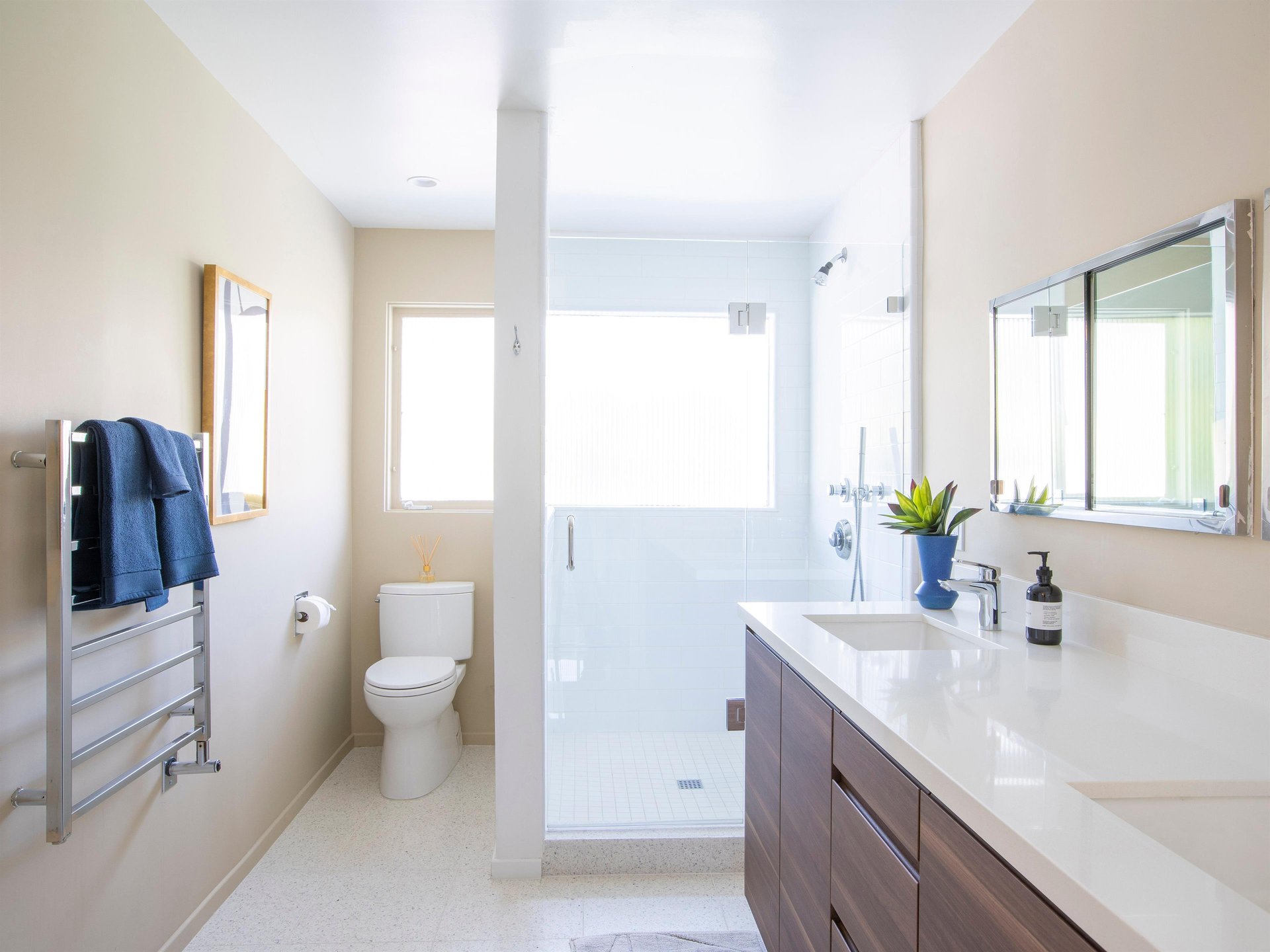 Walk in shower in ensuite bath