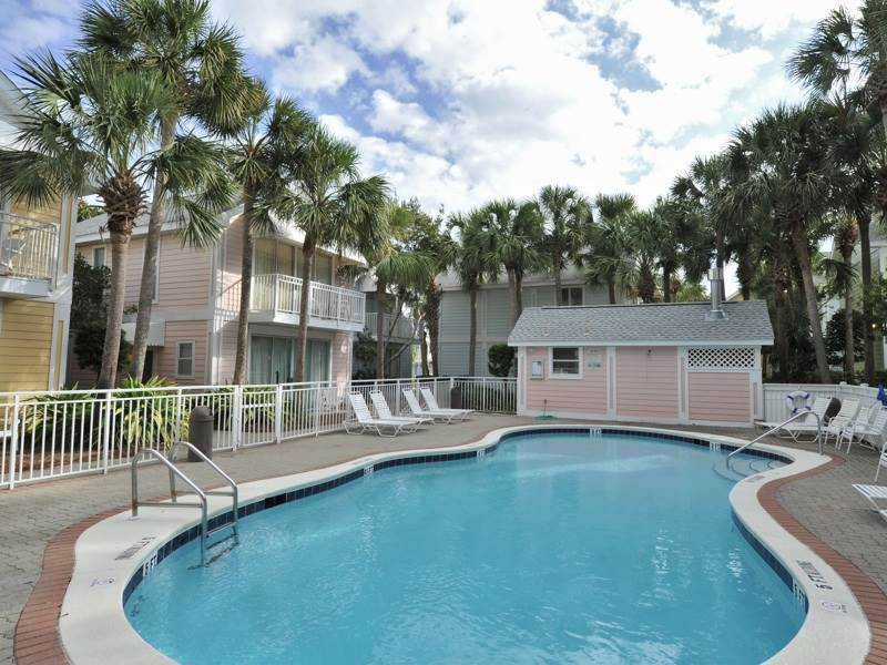Nantucket Rainbow Cottages 15A 16